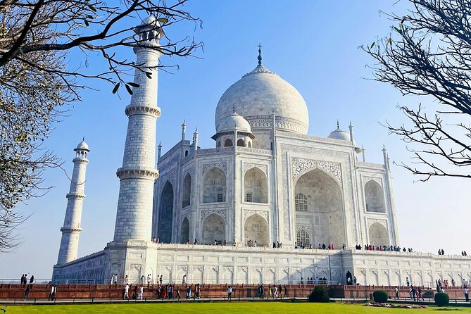 1-Day Trip to The Taj Mahal and Agra with Both side Commercial Flights - Key highlights worth knowing before you go