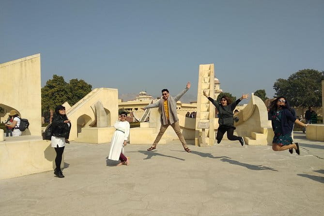 2 Day Jaipur Tour for First-Time Visitors - Day 2: Amer, forts on the Aravalli hills, and the lake and temple stops