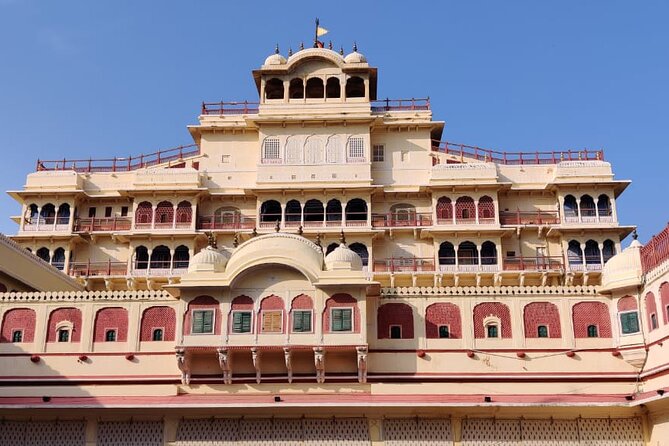 2-Day Private Jaipur City Sightseeing Tour with Three Forts - Day 1: Amer Fort, stepwell artistry, City Palace, and Jantar Mantar