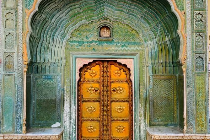 2-Day Private Jaipur City Sightseeing Tour with Three Forts - Should you book this Jaipur 2-Day Private Tour with Three Forts?