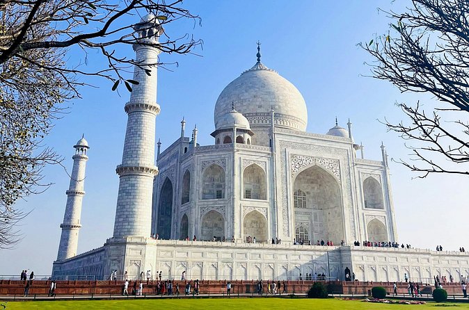 2-Day Tour to Taj Mahal and Agra from Chennai with Both Side Commercial Flights - Agra Fort practical tips for your time