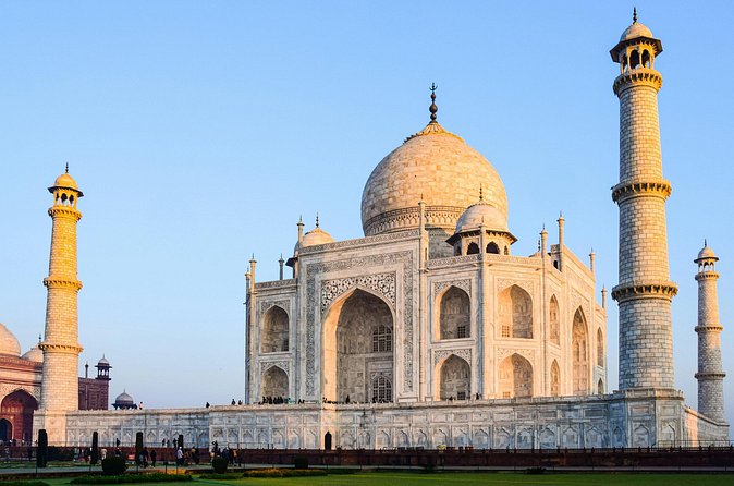2-Day Tour to Taj Mahal and Agra from Chennai with Both Side Commercial Flights - The human part: guide and driver make or break it