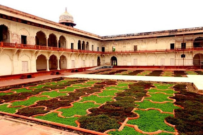 2-Day Tour to Taj Mahal and Agra from Chennai with Both Side Commercial Flights - What’s included, and what you should budget for