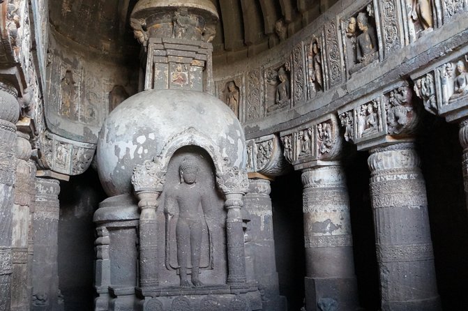 2-days Ajanta Ellora tour package by private cab from Aurangabad - Daulatabad Fort and Bibi ka Maqbara: the bonus stops that add variety