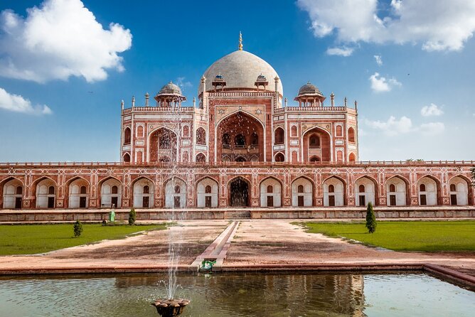 2 Days Private Delhi Tour with Best Cooking Class - Day 2 in New Delhi: Bangla Sahib, Humayun’s Tomb, Lotus Temple, and Qutub Minar