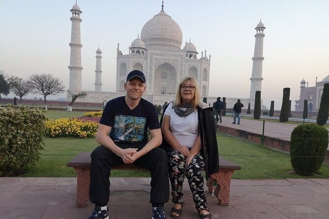 2-Days Private Luxury Golden Triangle Tour Agra Jaipur New Delhi - Chand Baori stepwell, then the shift toward Jaipur