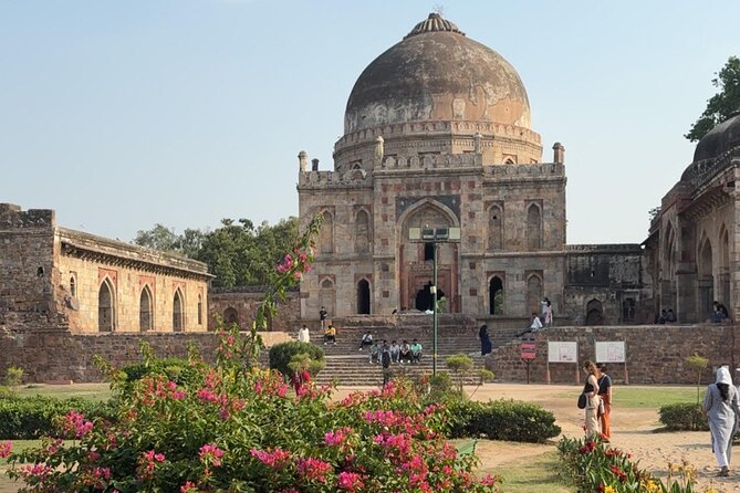 2 days Tour - Delhi Local and Sunrise Agra ( Tajmahal Tour ) - Day 1 in Delhi: Jama Masjid, Chandni Chowk, and a shift to New Delhi