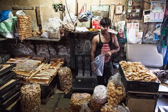 2-Hour Guided Tour of Dharavi - What industries you might see: bakeries and pottery