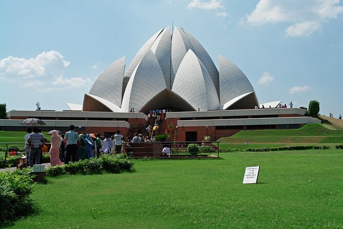 3 Day Luxury Golden Triangle Tour to Agra & Jaipur from New Delhi - Should you book the 3-day luxury Golden Triangle to Agra and Jaipur?