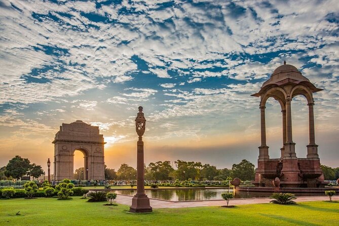 4 Days Golden Triangle Tour from Delhi - Day 1 in Delhi: Airport Garlands and a Clean Landing