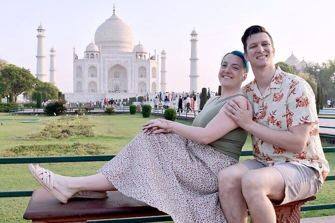 4 Days Luxury Golden Triangle Tour to Agra and Jaipur From Delhi - Day 3 in Jaipur: City Palace, Hawa Mahal views, and Jantar Mantar
