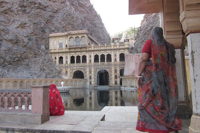 4-Days Private Golden Triangle Tour to Agra and Jaipur from Delhi - Guides, drivers, and the human part you can feel