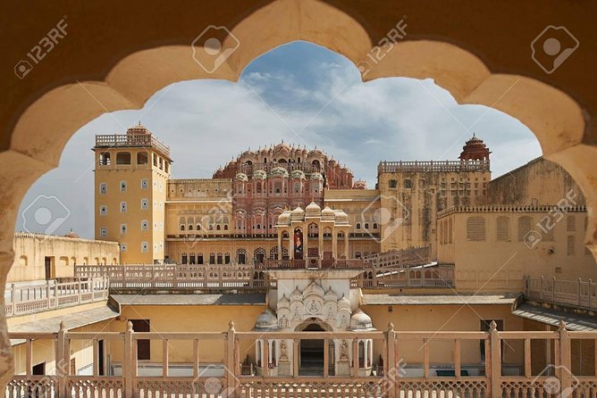 5 Day Golden Tingle Luxury Private Tour with Guide - Day 2 Agra Fort and Mehtab Bagh, two different ways to look at the Taj area
