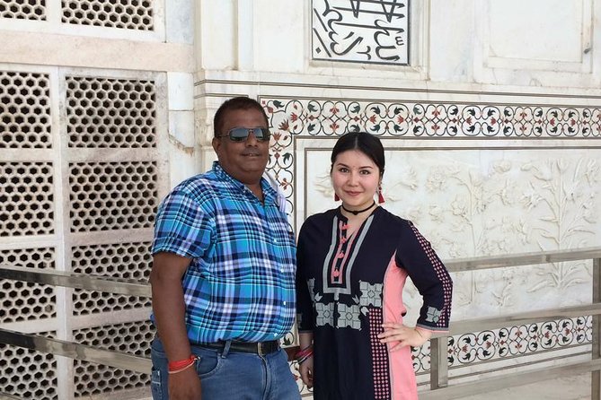 5-Day Private Luxury Golden Triangle Tour to Agra and Jaipur From New Delhi - Day 3 Sunrise Taj Mahal and Agra Fort, Then a Fort-to-Fort Link to Jaipur