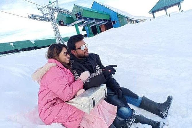 5-Days Kashmir tour includes Accommodation and Private Transportation - Day 1 in Srinagar: check-in on a traditional houseboat