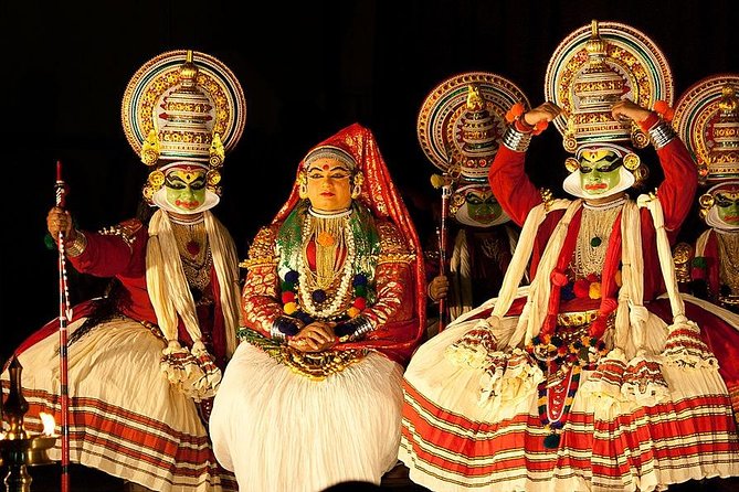 5 Days Kerala Tour Package With 4 Star Stays & Private Houseboat - Day 4: Alleppey backwaters overnight on a private houseboat