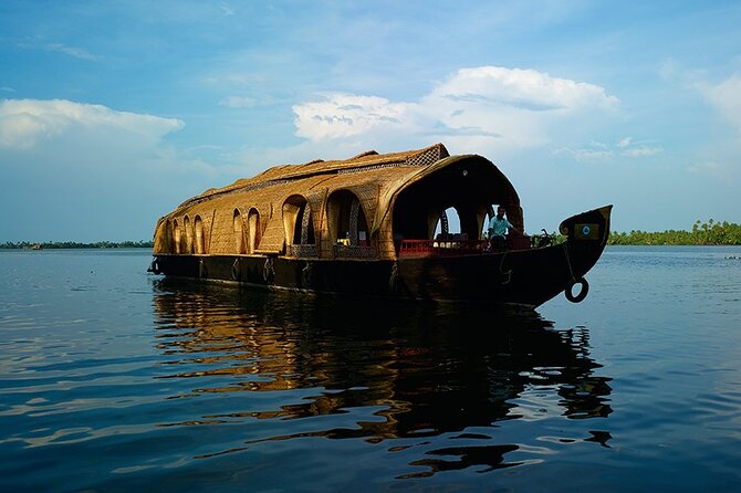 5 Days Luxury Kerala Tour with Houseboat Experience - Key highlights worth your time