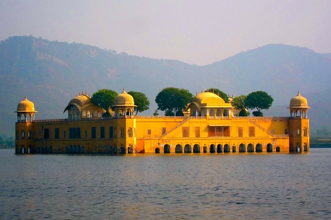 6 Day Delhi Agra Jaipur Udaipur Tour-Golden Triangle with Udaipur - Day 5 Udaipur: Jagdish Temple, City Palace, and Lake Pichola by boat