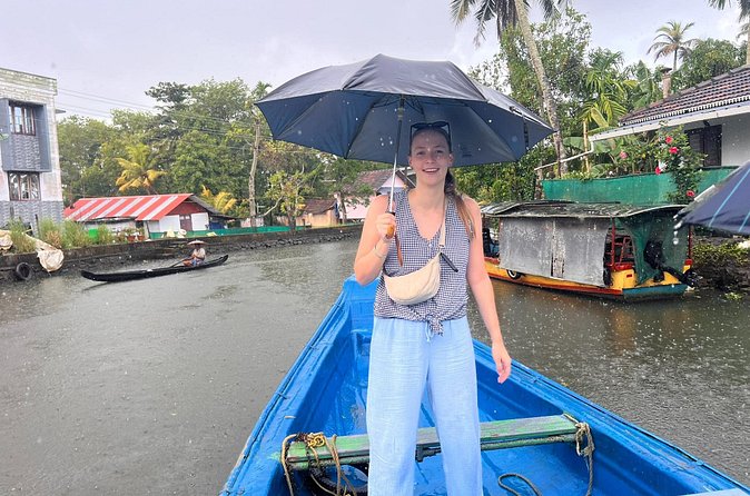 6hrs Alleppey Houseboat Tour-Serene Canals, Local Life & Food. - Coffee, Tea, and Pazampori on the Houseboat