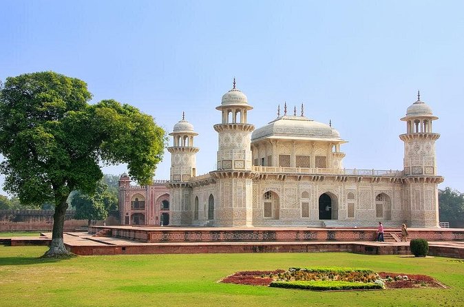 7 Day Golden Triangle Tour { Delhi Agra Jaipur Tour } - Day 5 to Agra: Fatehpur Sikri and Chand Baoli En Route