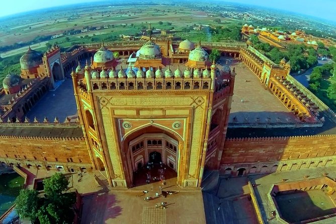 7-Day Golden Triangle & Varanasi Tour from Delhi with Guide - Day 7 Delhi finishing circuit: Mughal-era icons and modern monuments