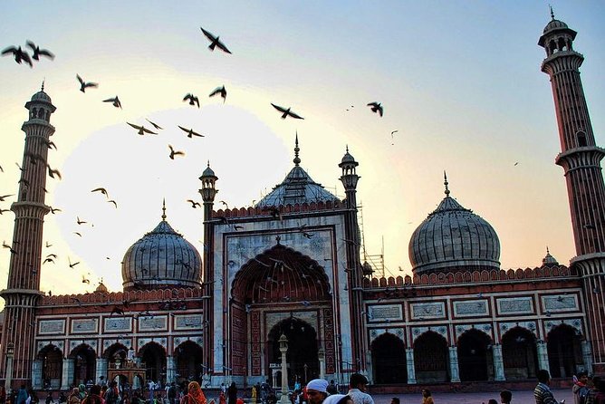 7-Day Golden Triangle & Varanasi Tour from Delhi with Guide - Day 1 in Jaipur: Pink City landmarks with real orientation time