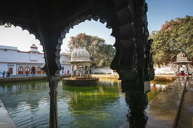 7-Days Rajasthan Tour - Explore Udaipur Jodhpur Pushkar Jaipur - Private AC Car and Driver Service: Why This Feels Less Stressful