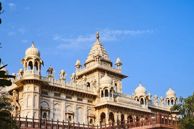 7-Days Rajasthan Tour - Explore Udaipur Jodhpur Pushkar Jaipur - Day 3 from Udaipur to Jodhpur: Ranakpur Jain Temple as a high-impact detour
