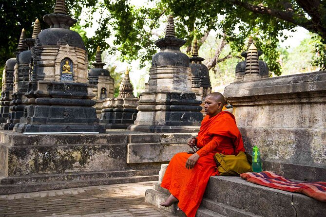 7 Days Varanasi to Lumbini Buddhist Expedition ( All Inclusive ) - The Bodh Gaya Day: Mahabodhi Temple and Nearby Sacred Stops