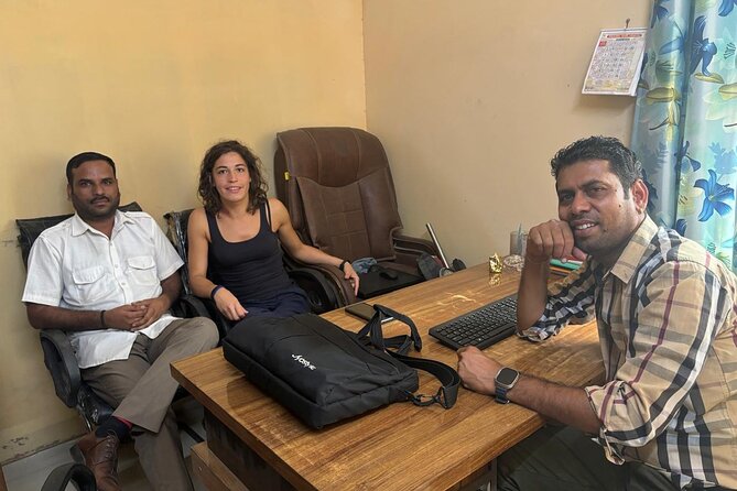 7 Night & 8 Days Private Luxury Golden Triangle with Mumbai Tour - Price and logistics: where the extra money usually comes from