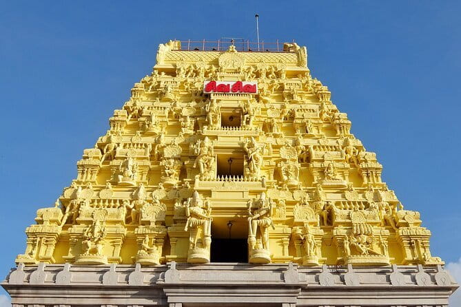 A Guided Cultural Immersion:Meenakshi Temple’s Night Ceremony - When to go, and what weather can change
