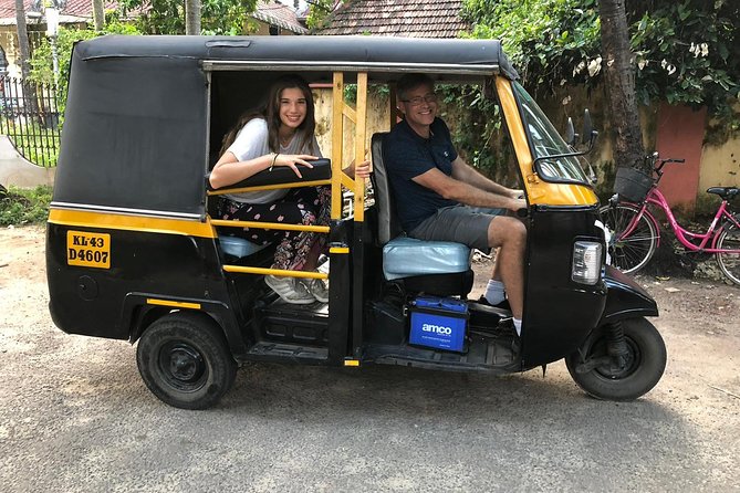 Adventure Tuk Tuk Tour in kochi - A Private Guided Tour with Hotel Pick up - Stop 4: Dutch Cemetery, a Small Stop With Strong Atmosphere