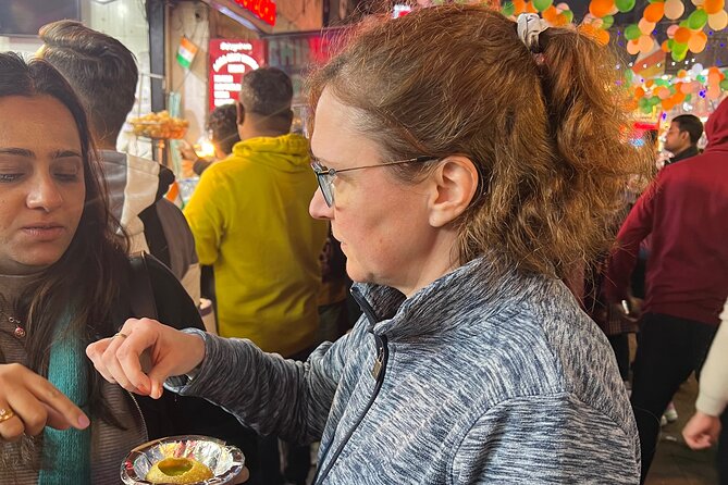 Agra : Best Evening Street Food & Local Bazar Tour in Agra. - Sadar Bazaar at night: where food and shopping share the same street