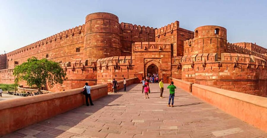 Agra fort, Baby Taj & Mehtab Bagh Express Ticket With Option - How a local guide improves your day at all three stops