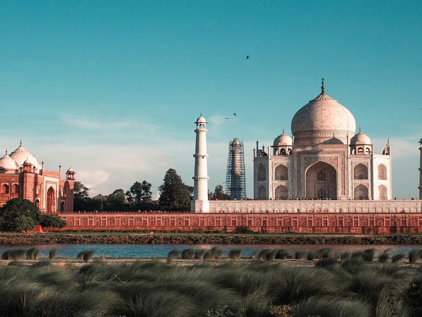 Agra: Guided Tour of Taj Mahal, Agra Fort and Fatehpur Sikri - Pickup at 7:00 am, Taj Mahal at 7:30 am: The Timing Advantage