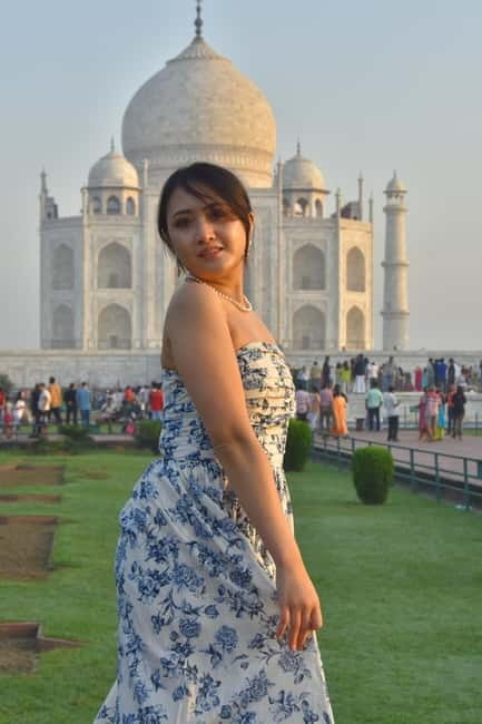 Agra Local Sightseeing with Sunrise or Sunset Experience - The Taj Mahal, faster access, and why your guide matters