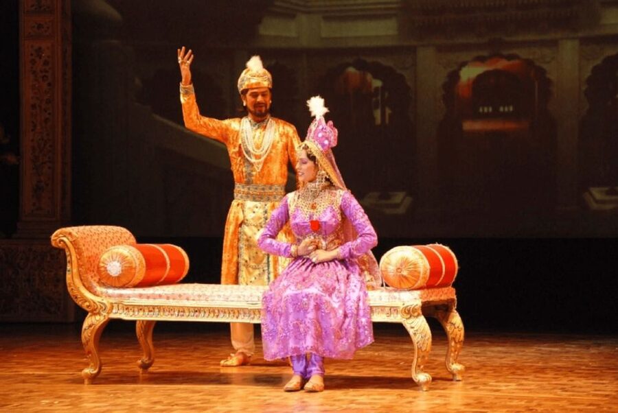 Agra: Mohabbat the Taj show tickets and agra transfers - FAQ