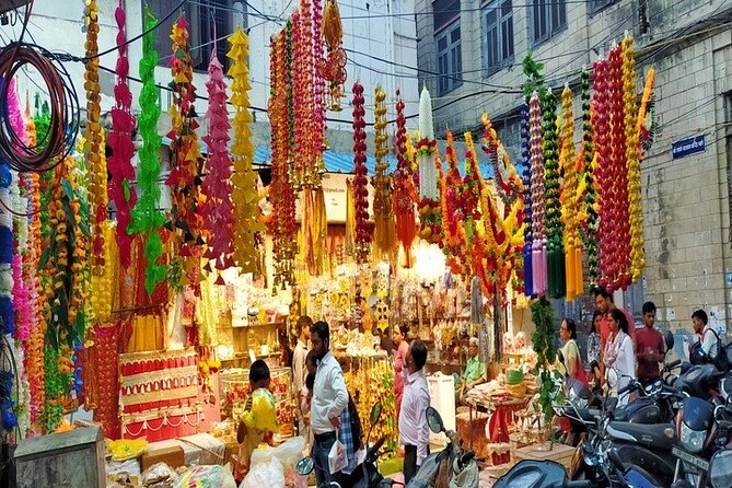 Agra Old City Walking Tour, Private Heritage walking Guided Tour - Stop 3: Rawat Para Road, spices plus sweets with serious age