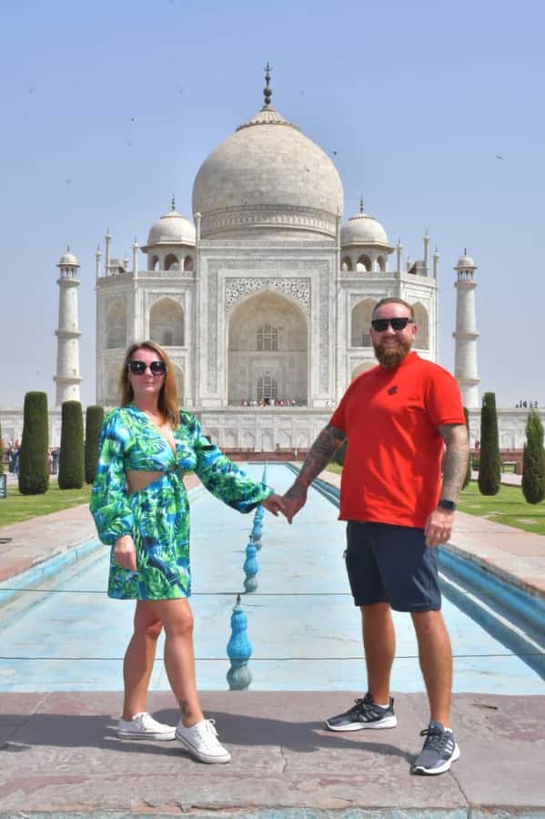 Agra: Premier Tour of Taj Mahal & Agra Fort All Inclusive - The lunch stop where you pay as you eat