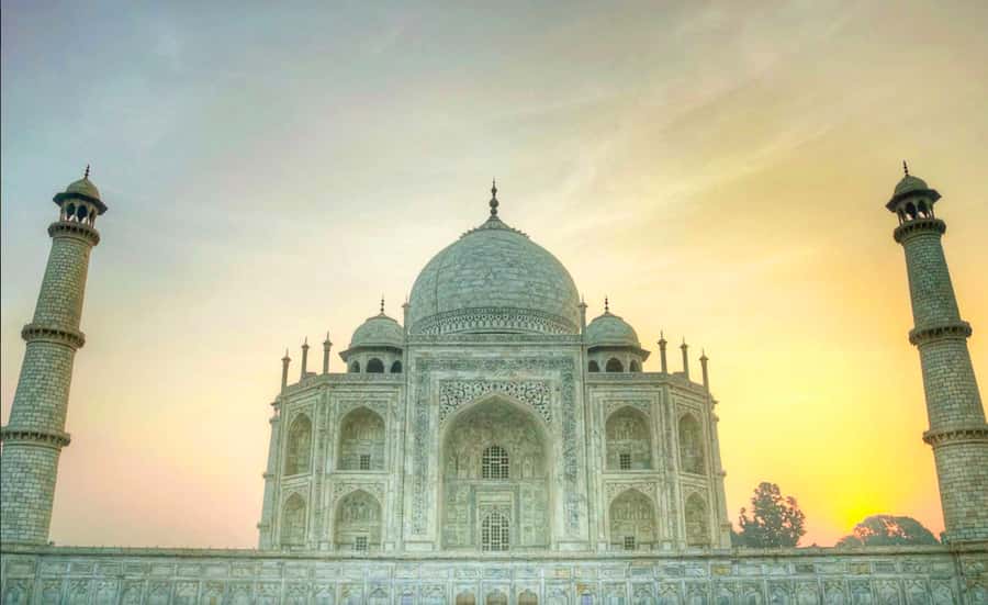 Agra: Premier Tour of Taj Mahal & Agra Fort All Inclusive - Local arts, crafts, and how shopping fits into a sightseeing day