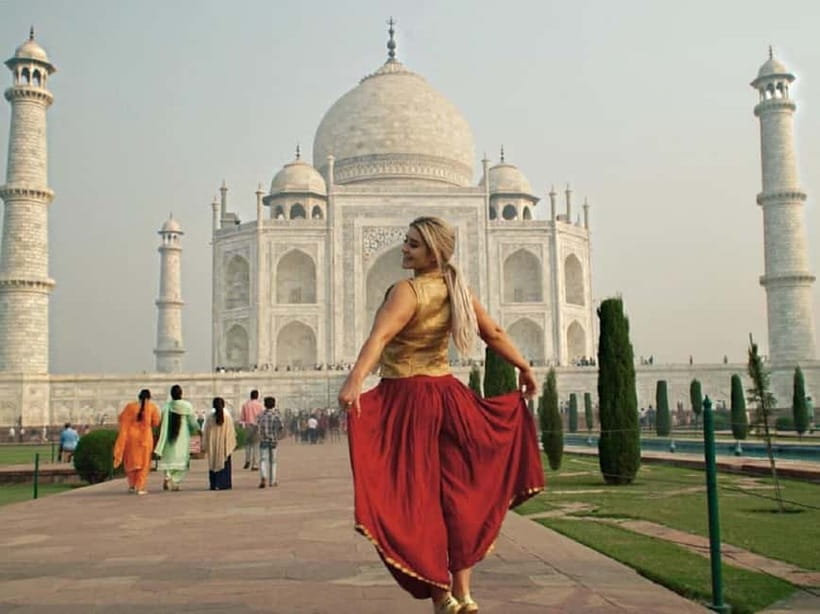 Agra: Skip-the-Line Fast Entry Ticket to the Taj Mahal - Price and Value at About $6: When It Makes Sense