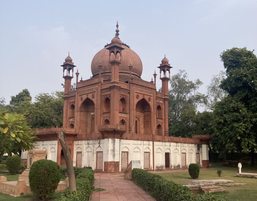 Agra: Skip-The-Line Taj Mahal & Agra Private Tour By Car - What Your Guide Actually Adds at the Taj Mahal