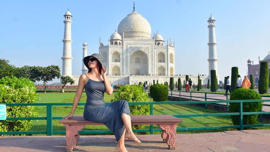 Agra: Skip-the-Line Taj Mahal Guided Tour with Multi Options - Private Guide in Multiple Languages, Plus Photo Support