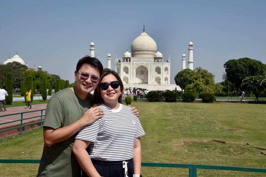 Agra: Taj Mahal & Agra Fort Skip-the-Line Private Tour - Agra Fort: Mughal Power After the Mausoleum