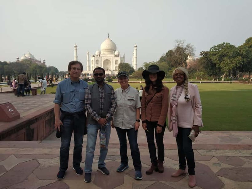 Agra: Taj Mahal and Mausoleum Guided Tour with Skip-the-Line - Who this tour suits best