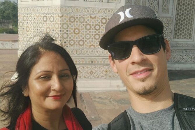 Agra Taj Mahal and Mausoleum Tour with Guide - The marble dome and spires you should look for first