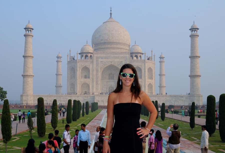 Agra: Taj Mahal Skip-the-Line Entry Ticket - Gardens and photo time, your best chances for calm