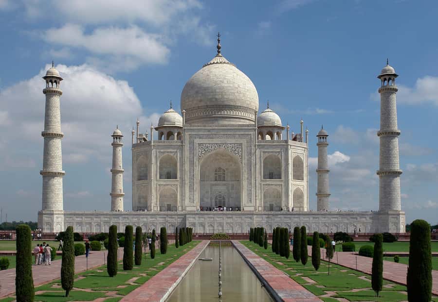 Agra: Taj Mahal Skip-the-Line Entry Ticket - Languages and private group comfort, small details that help