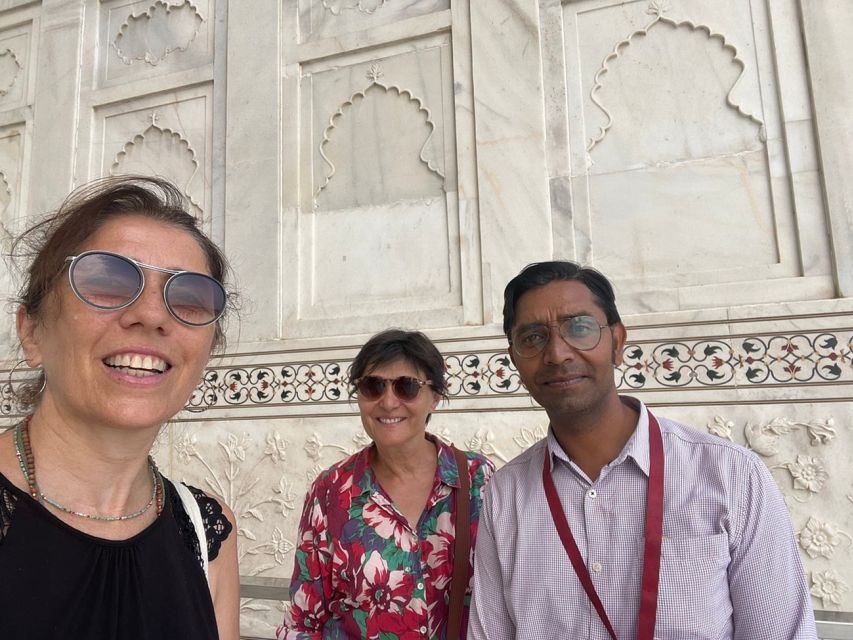 Agra: Taj Mahal with Mausoleum Skip-the-Line tickets & guide - How the guide helps with crowds, sellers, and even solo travel nerves