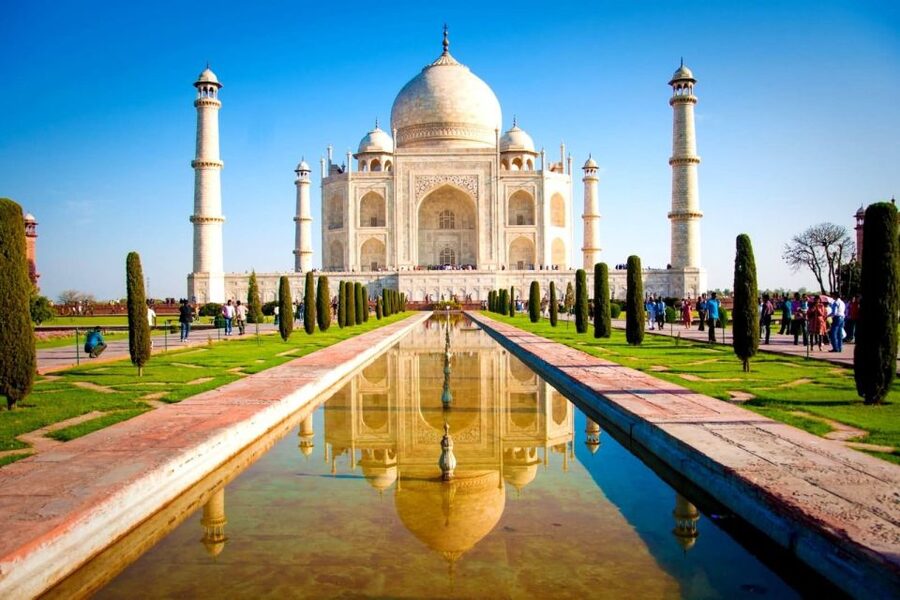 Agra: Taj Mahal with Mausoleum Skip-the-Line tickets & guide - Small issues to watch: souvenir stops and ticket expectations